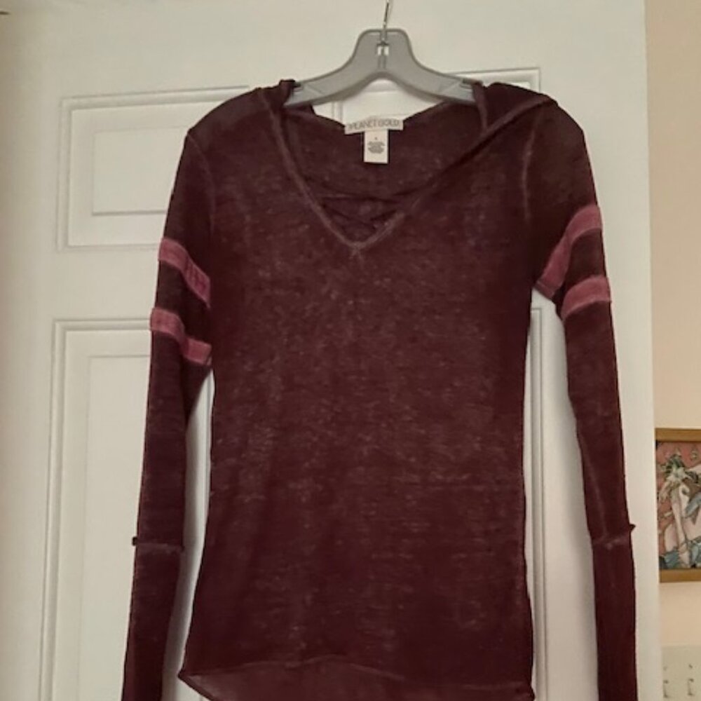 Planet Gold Shirt sz S Long Sleeves Hood